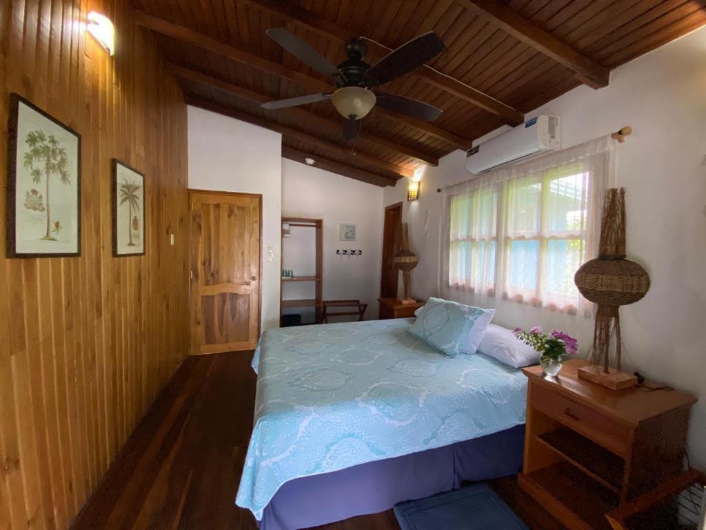 The Isabela Beach House Puerto Villamil Exterior foto