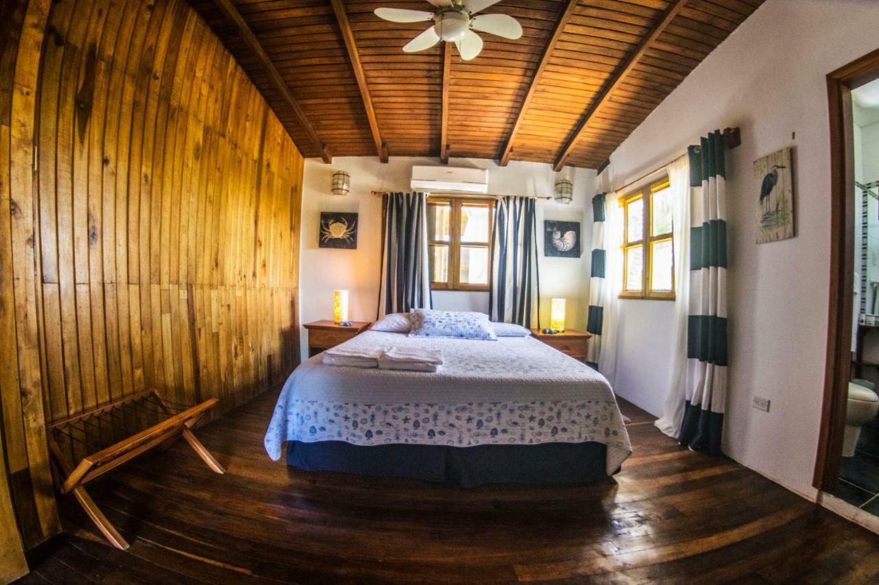 The Isabela Beach House Puerto Villamil Exterior foto